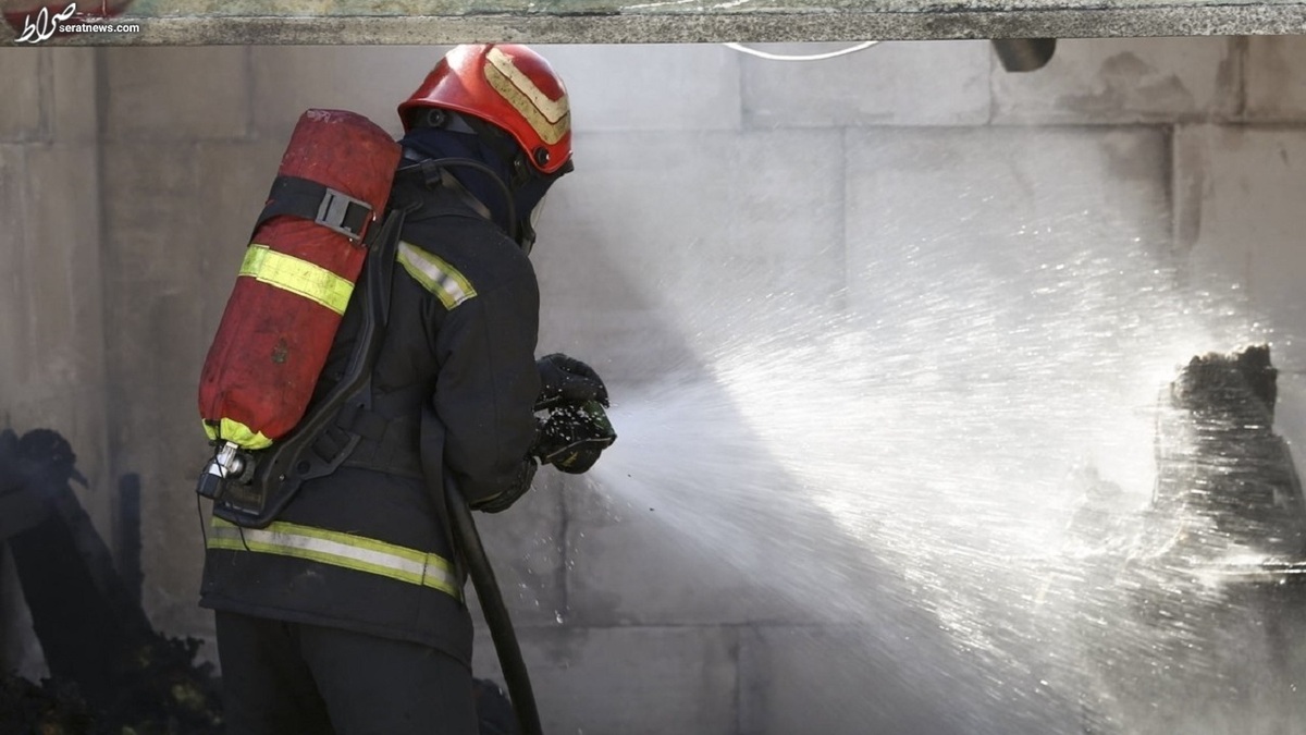 آتش‌سوزی انبار ضایعات پتروشیمی اروند تحت کنترل است