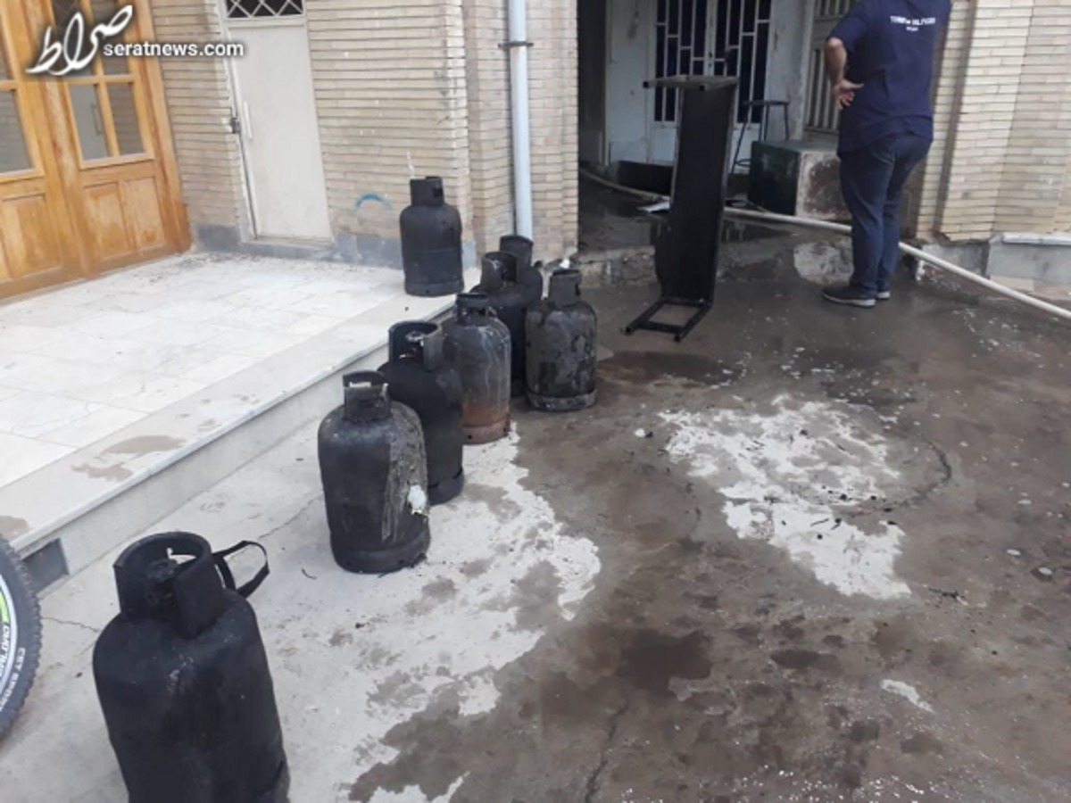 کارگاه طلاسازی در اصفهان به طور کامل در آتش سوخت