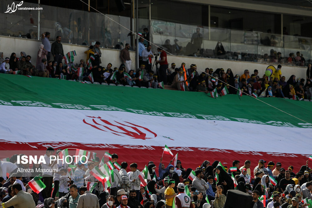عکس/ اجتماع خانوادگی «سلام فرمانده» - استادیوم آزادی