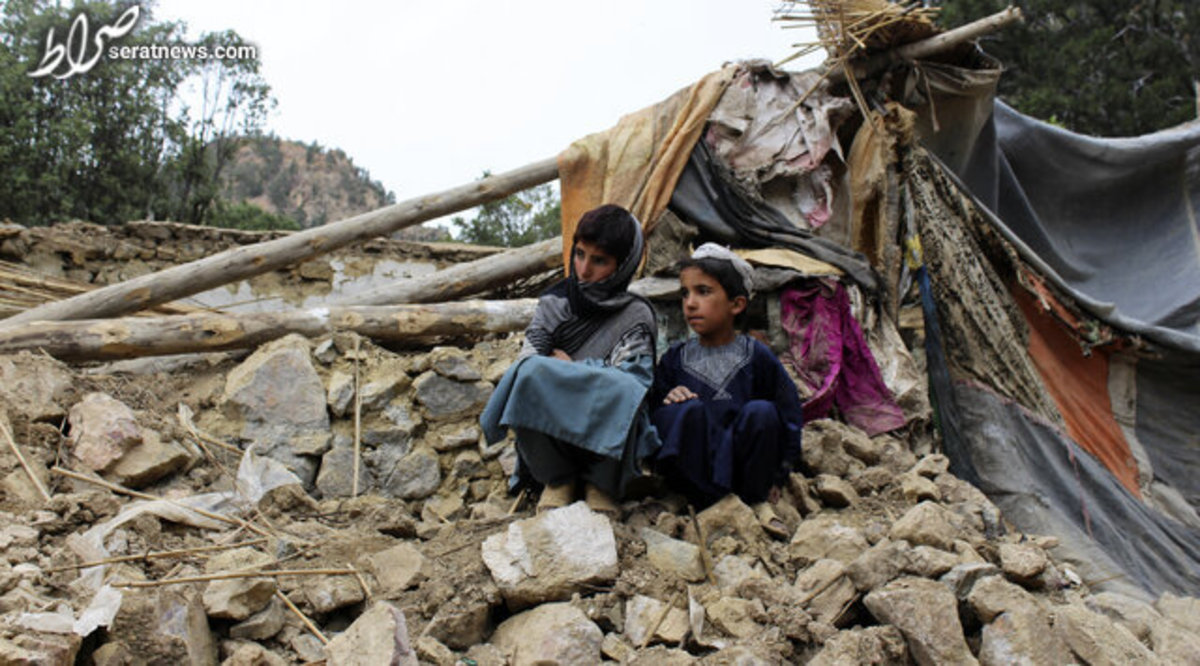 ورود اولین کاروان اعزامی هلال احمر ایران برای کمک به زلزله‌زدگان افغانستان
