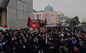 فیلم / طواف و تشییع پیکر پنج شهید مدافع حرم در مشهد