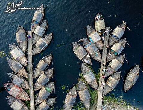 عکس / قایق‌‌های پهلو گرفته روی رود شیتالکشیا در بنگلادش