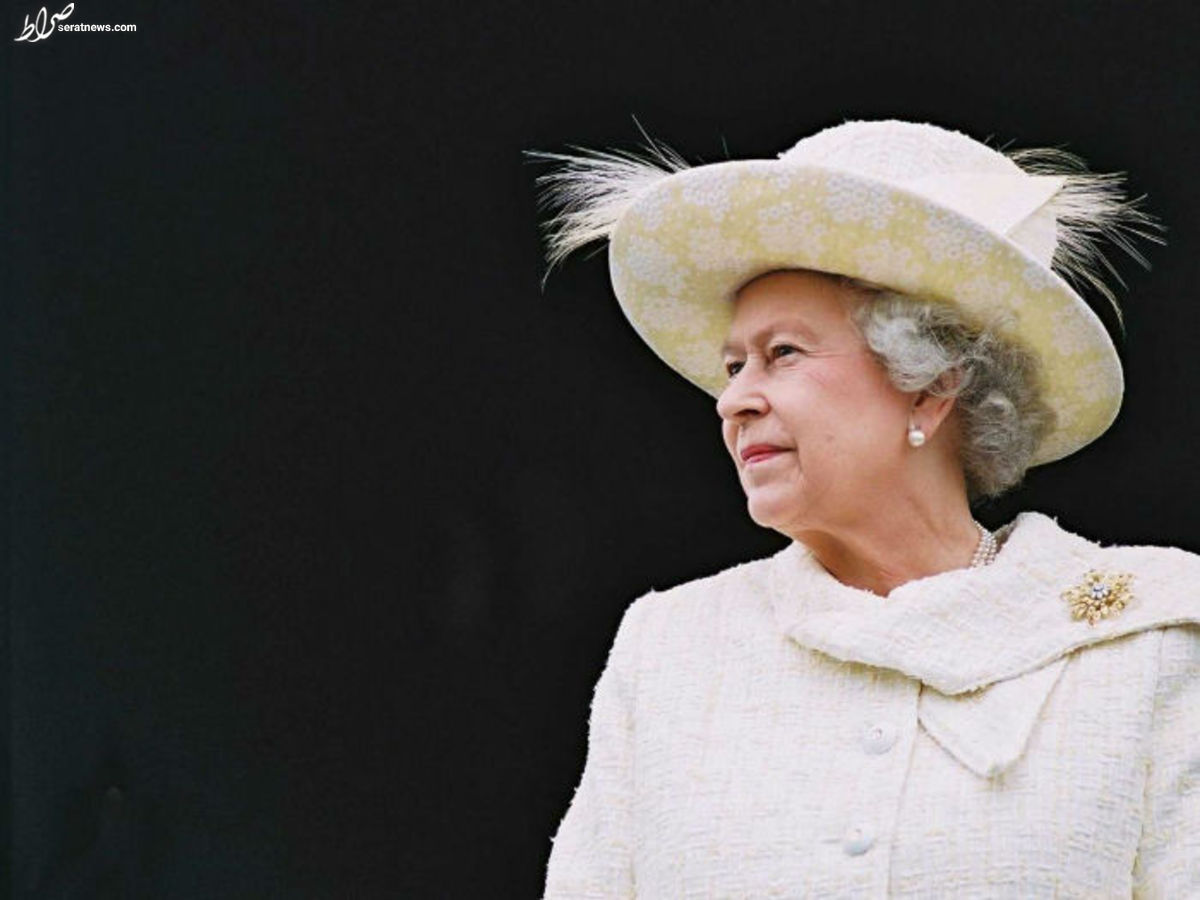 کبودی عجیب پشت دست ملکه انگلیس سوژه شد! + تصاویر