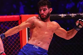 فیلم / حمله وحشیانه ورزشکار روس به مبارز ایرانی؛ تهدید به قتل حین برنامه زنده!