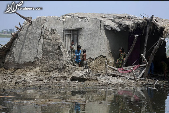 عکس / ویرانی خانه ها در اثر سیلاب در پاکستان