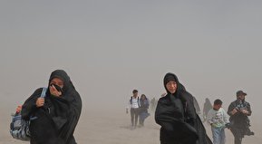 تصاویر / پیاده در غبار