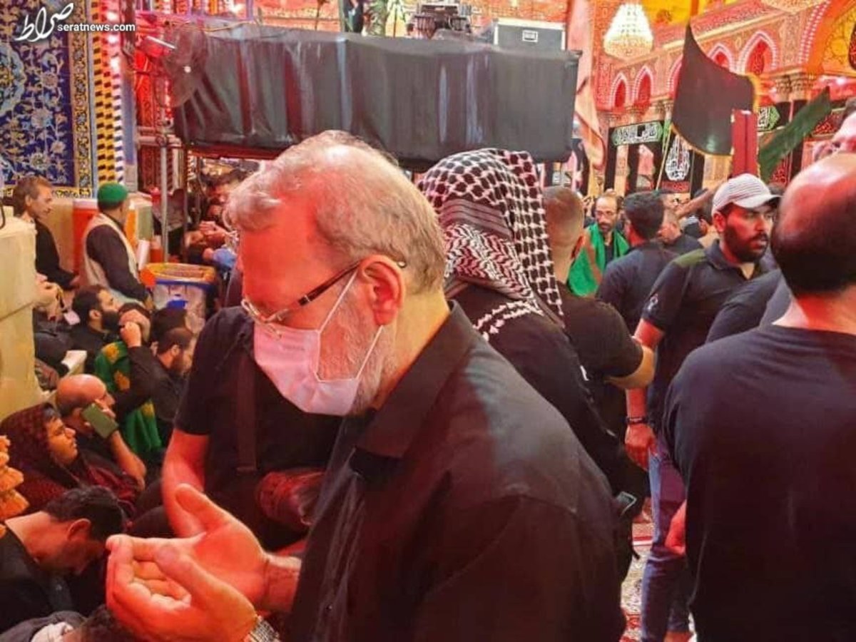 تصویری متفاوت از حضور علی لاریجانی در راهپیمایی اربعین