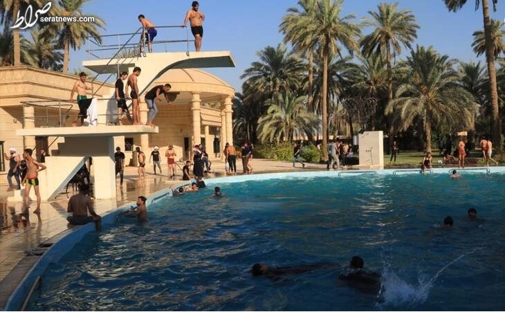 عکس/ شنای هواداران صدر در استخر کاخ ریاست جمهوری عراق