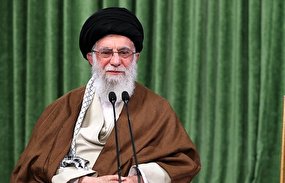 ما در مقابل قدرت‌های بزرگ ایستادیم/ غلط می‌کند کسی فکر کندن درخت تناور جمهوری اسلامی را بکند