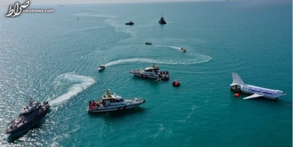 مانور فرود اضطراری هواپیما بر روی دریا در خلیج‌فارس برگزار شد
