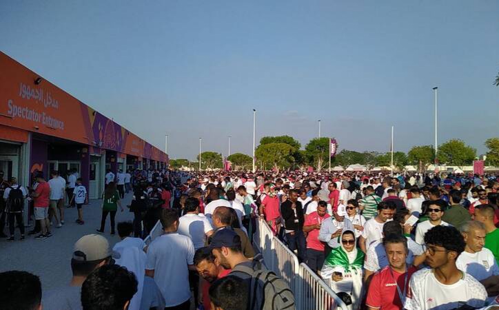عکس/ صف طولانی ورود به استادیوم خلیفه