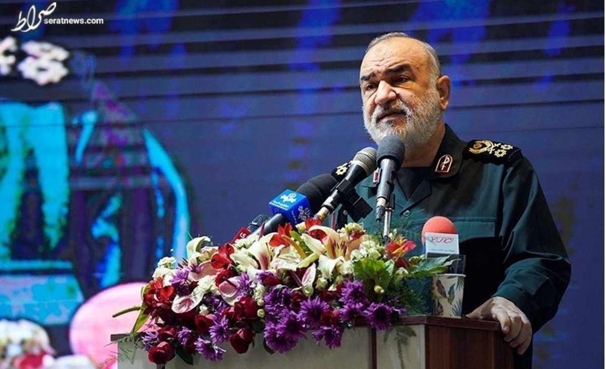 دشمنان امروز ما همان دشمنان زمان دفاع مقدساند/ هنوز هم دنبال حذف نام ایران هستند