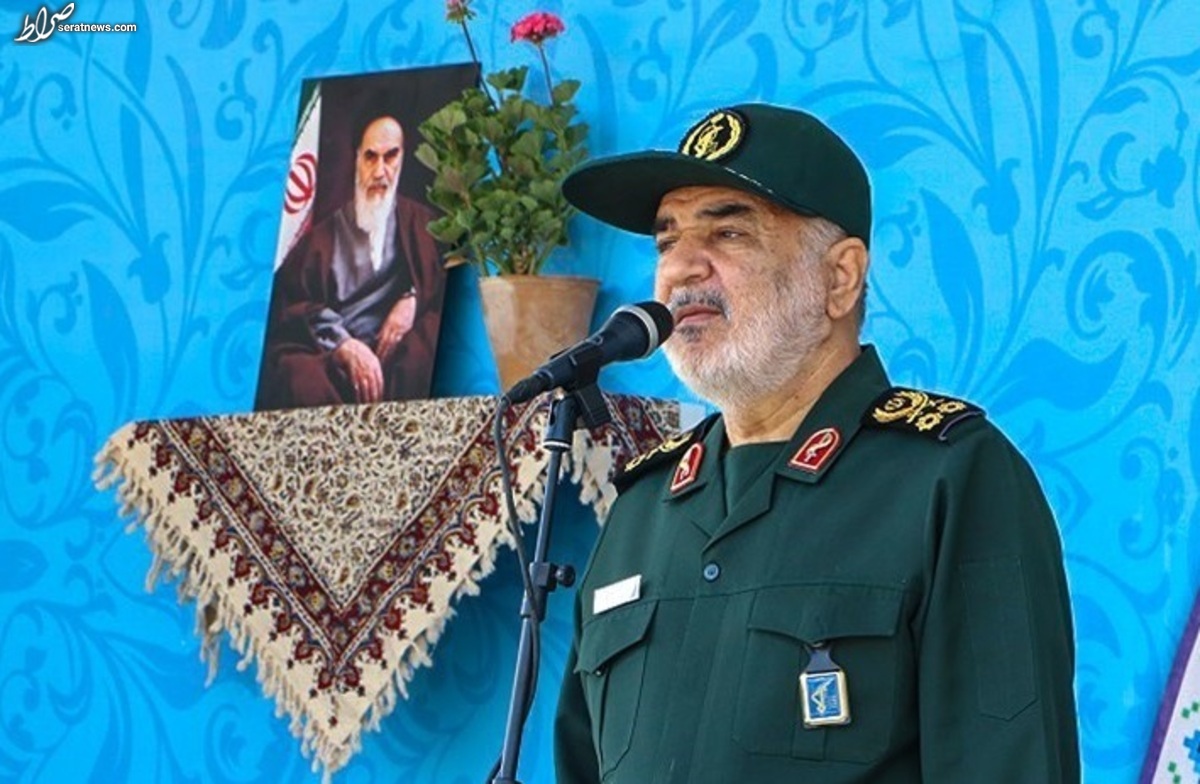 کشور در معرض جنگ جهانی عظیم است/ فتنه اخیر را به گورستان آمریکاییها و اسرائیلیها تبدیل میکنیم