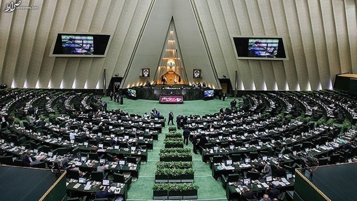 مروری بر عملکرد بهارستان نشینان در روز مجلس
