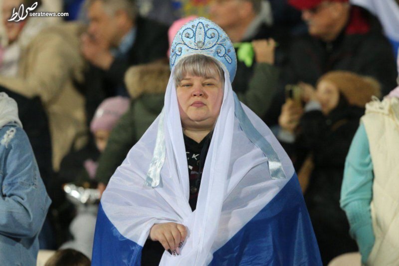 عکس/ عجیب‌ترین زن روسی که به ورزشگاه آزادی رفت