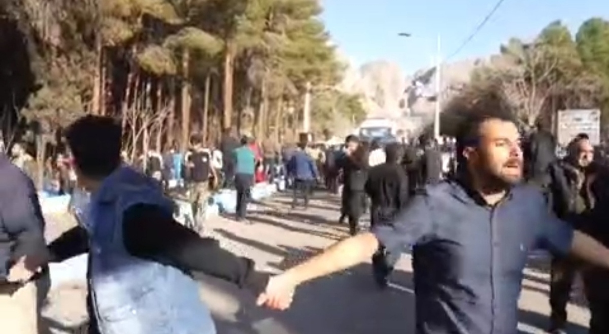 خون بیگناهان در حادثه تروریستی کرمان درخت انقلاب را تنومندتر میکند