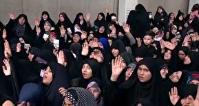 فیلم / سرودخوانی جمعی مردم قم در دیدار با رهبر انقلاب
