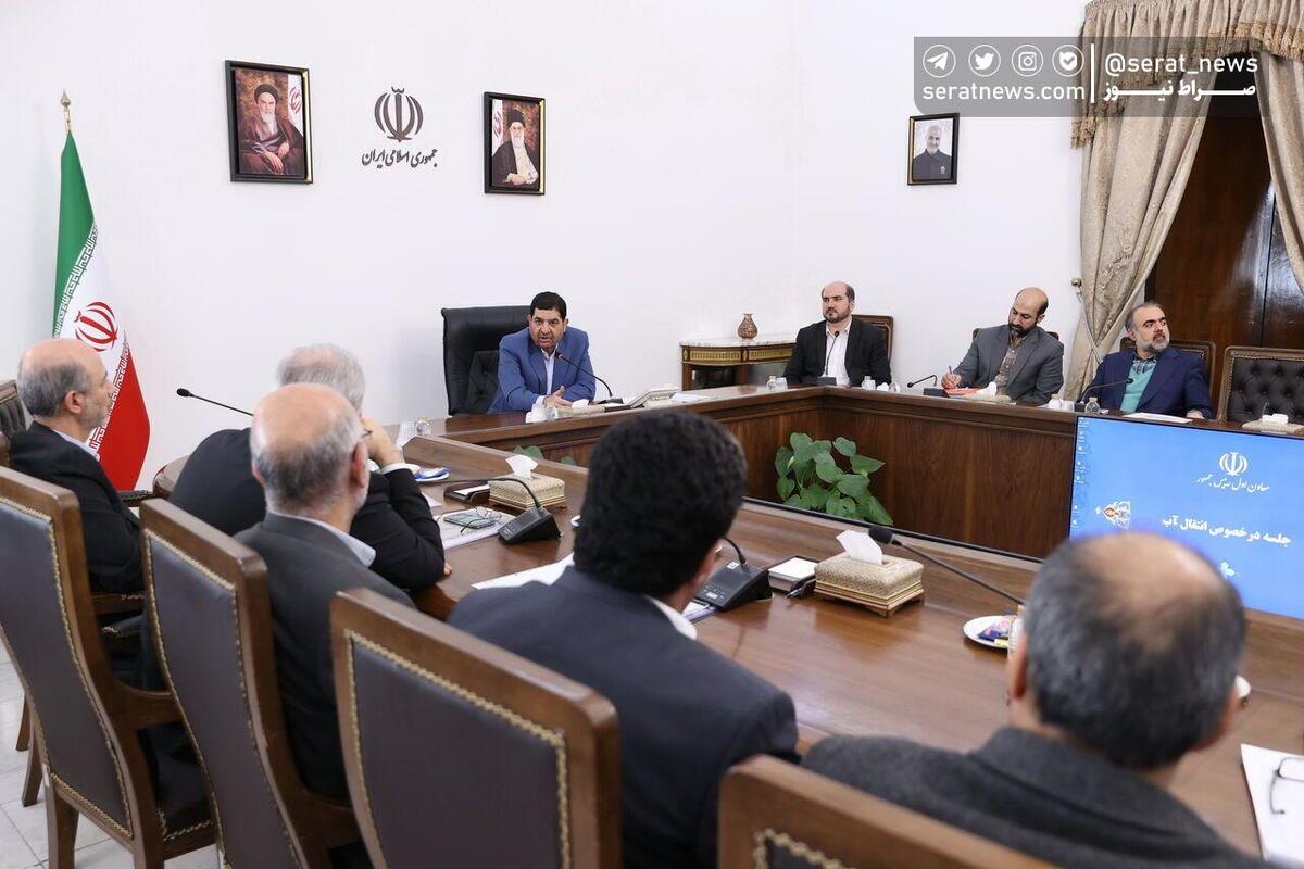 مخبر: آب دریا تا اوایل سال آینده به اصفهان و تا پایان دولت به زاهدان می‌رسد