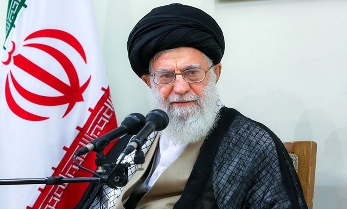 نمایندگان ولی فقیه و ائمه جمعه سراسر کشور با امام خامنه‌ای دیدار کردند