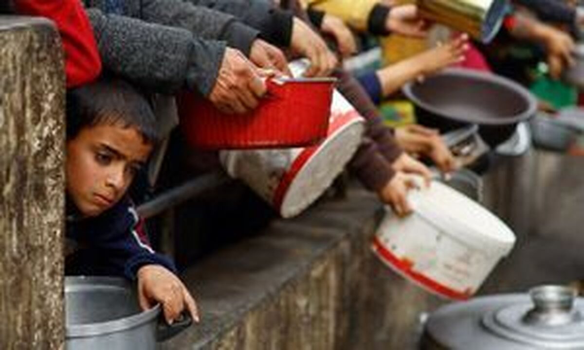 وال استریت ژورنال: اسرائیل مانع ارسال کمکها به غزه میشود