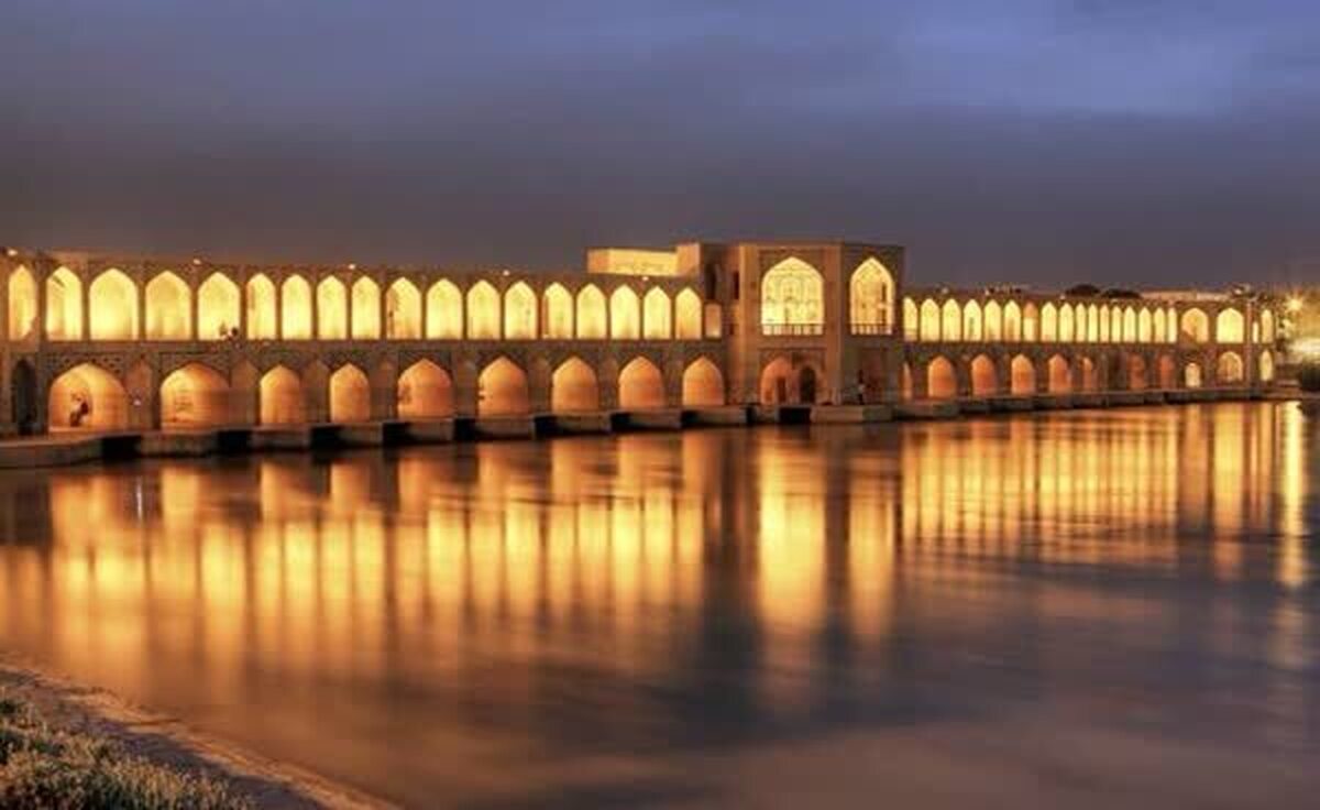 برداشت آب صنایع از زایندهرود صفر میشود