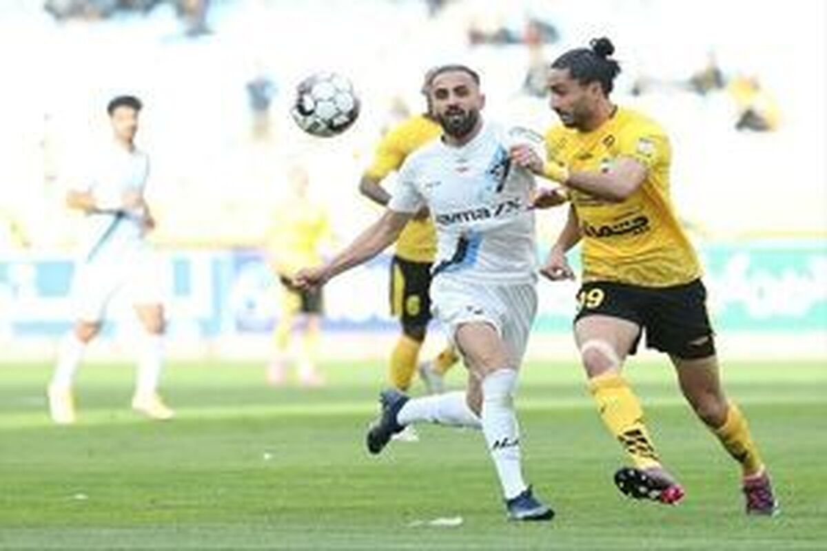 اخراج برابر الهلال کار دست مدافع سپاهان داد