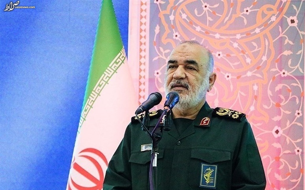 هیچ قدرتی یارای ایستادگی در برابر ایران را ندارد /راز حیات ملت ایران، مجاهدت مستمر علیه قدرتهای شیطانی است