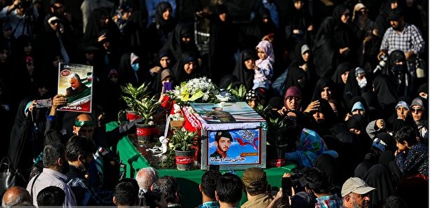 تصاویر/وداع با پیکر شهید جانی بت اوشانا