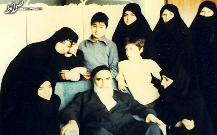 عکس / امام خمینی (ره) در کنار خانواده