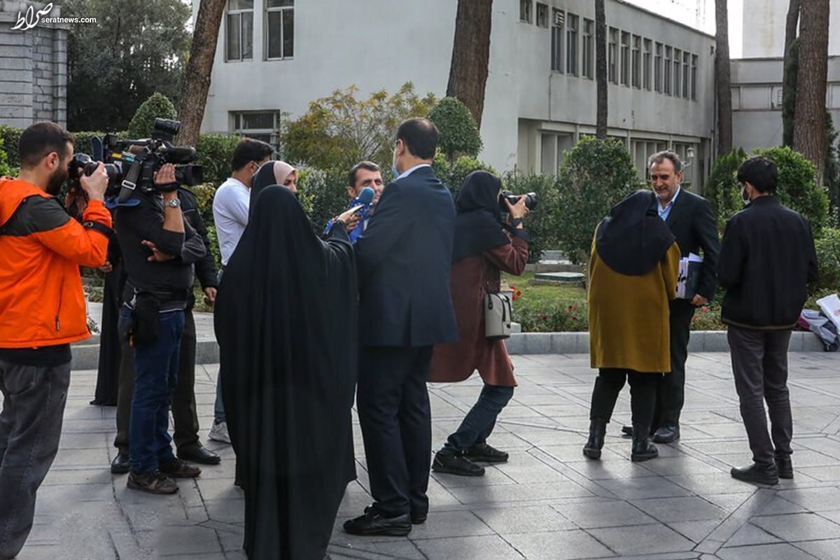 دستوراحمدی‏نژاددرباره ماشین‌های‌دولتی