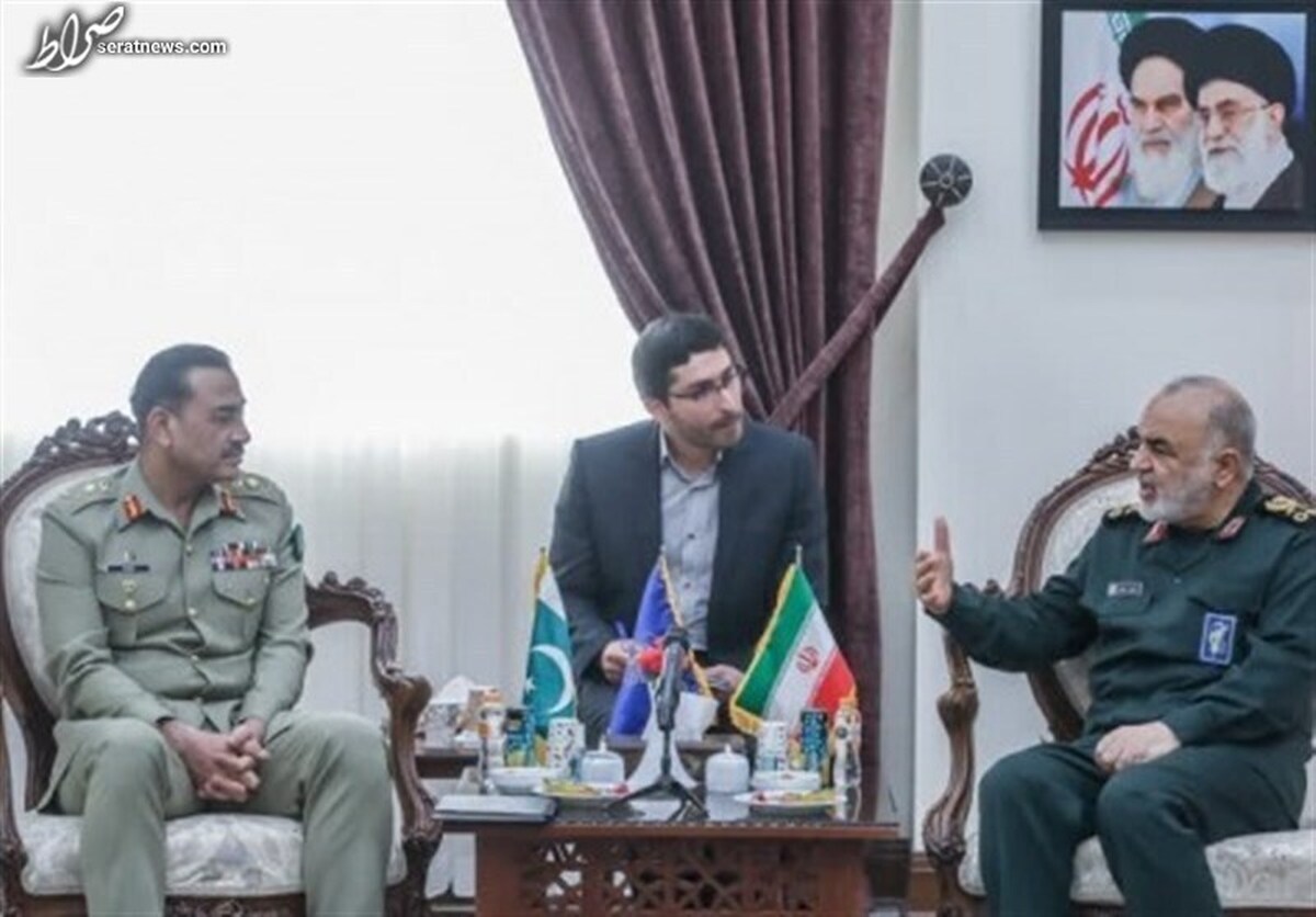 سردار سلامی در دیدار فرمانده ارتش پاکستان: آماده تبدیل مرزهای امنیتی به مرزهای اقتصادی هستیم