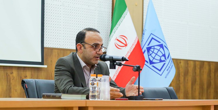 کلانتری: نهادینه کردن آداب نقد و گفتوگو به عهده نشریات دانشجویی است کلانتری: نهادینه کردن آداب نقد و گفتوگو به عهده نشریات دانشجویی است
