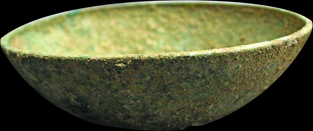 ماجرای جالب کشف اشیای تاریخ ۳ هزار ساله ایران لای بسته دستمال توالت