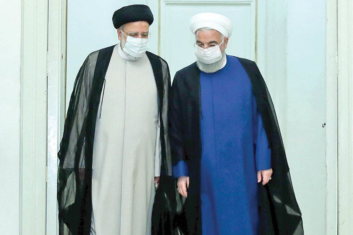 سنگینترین طعنه رئیسی به روحانی پس از دو سال: ما به هیچ عنوان کسی را که دولت را نقد میکند، فرد بی شناسنامه و بدون هویت نمیدانیم/ روحانی پاسخ میدهد؟