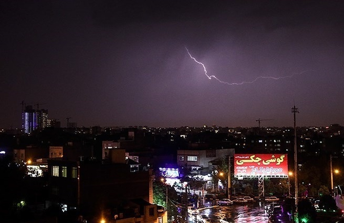 یک فوتی و ۸ مصدوم در پی وقوع طوفان و صاعقه در تهران