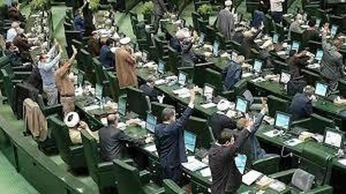 استعفای داوطلبان نمایندگی مجلس ۶ ماه قبل از ثبت‌نام