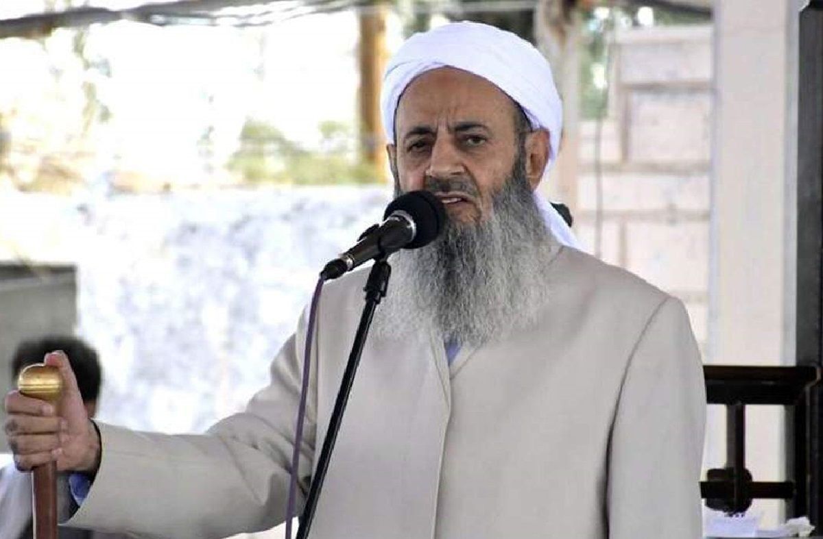 سکوت عبدالحمید در قبال ماشین کشتار تروریستها در مقابل شهدای زاهدان و خطبه خوانی تحریک آمیز هفتگی به چه معنایی است؟