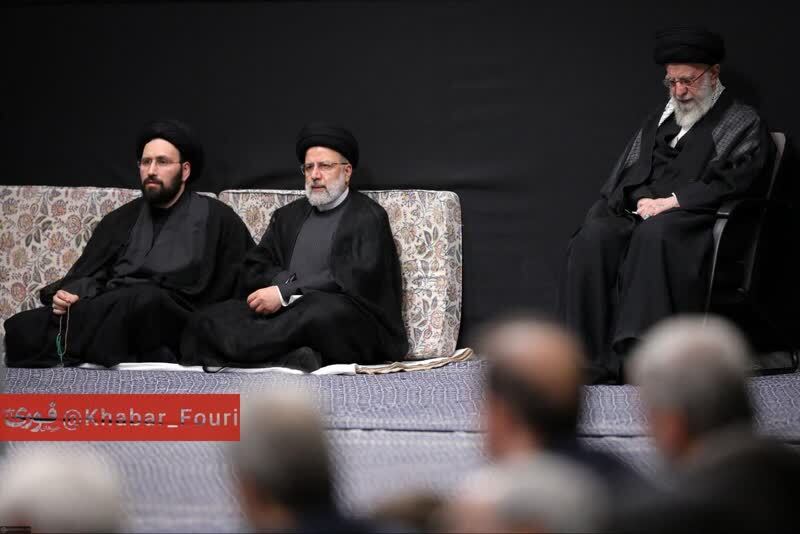 عکس | حضور سیدعلی خمینی در مراسم عزاداری ایام محرم در حسینیه امام خمینی