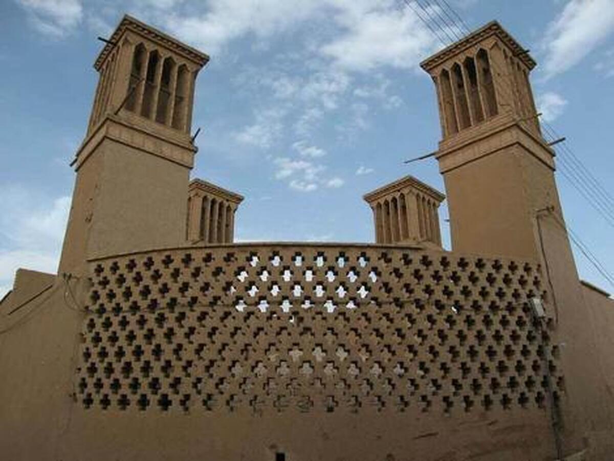 الگو شدن معماری کویری ایران در تابستان گرم دنیا