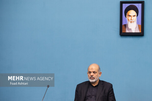 احمد وحیدی وزیر کشور در جلسه شورای عالی مسکن حضور دارد