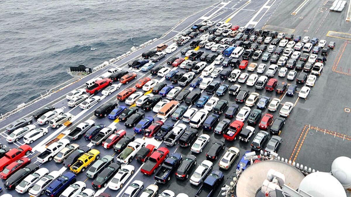 ذوق‌زدگی و برگزاری مراسم رسمی برای واردات چند صد دستگاه خودرو در دولت سیزدهم!