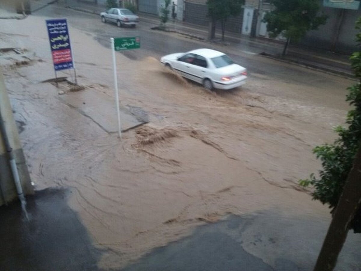 تصاویر / بارش باران و آب گرفتگی شدید معابر در شیراز