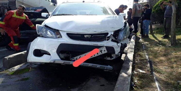 تصادف زنجیره‌ای۱۳ خودرو در شرق تهران