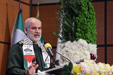 پوشش متفاوت مقامات نظامی ایران در یک مراسم +عکس