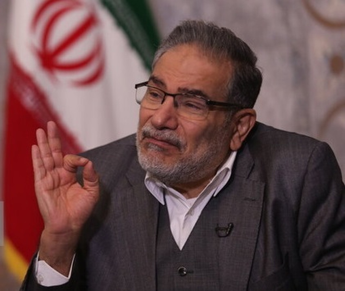 شمخانی: کاخ سفید نمایندگان سبکمغز کنگره را توجیه کند