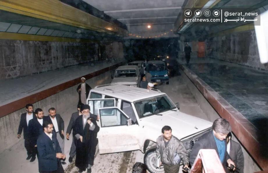 عکس/ رهبرانقلاب در مترو تهران