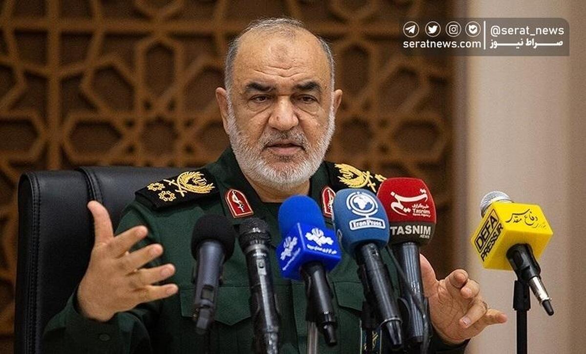 بسیج متعلق به امام زمان، رهبر انقلاب و ملت شریف ایران است/ اجرای ‌330 طرح بزرگ و عظیم ملی در عرصه خنثی‌سازی تحریم‌ها