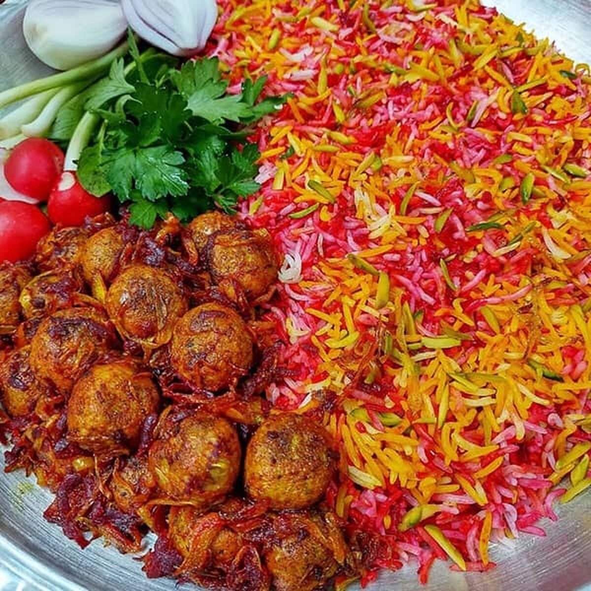 مهمانانتان را در شب یلدا با این غذا غافلگیر کنید | روش تهیه یک شام خوشرنگ و پرخاصیت برای شب چله