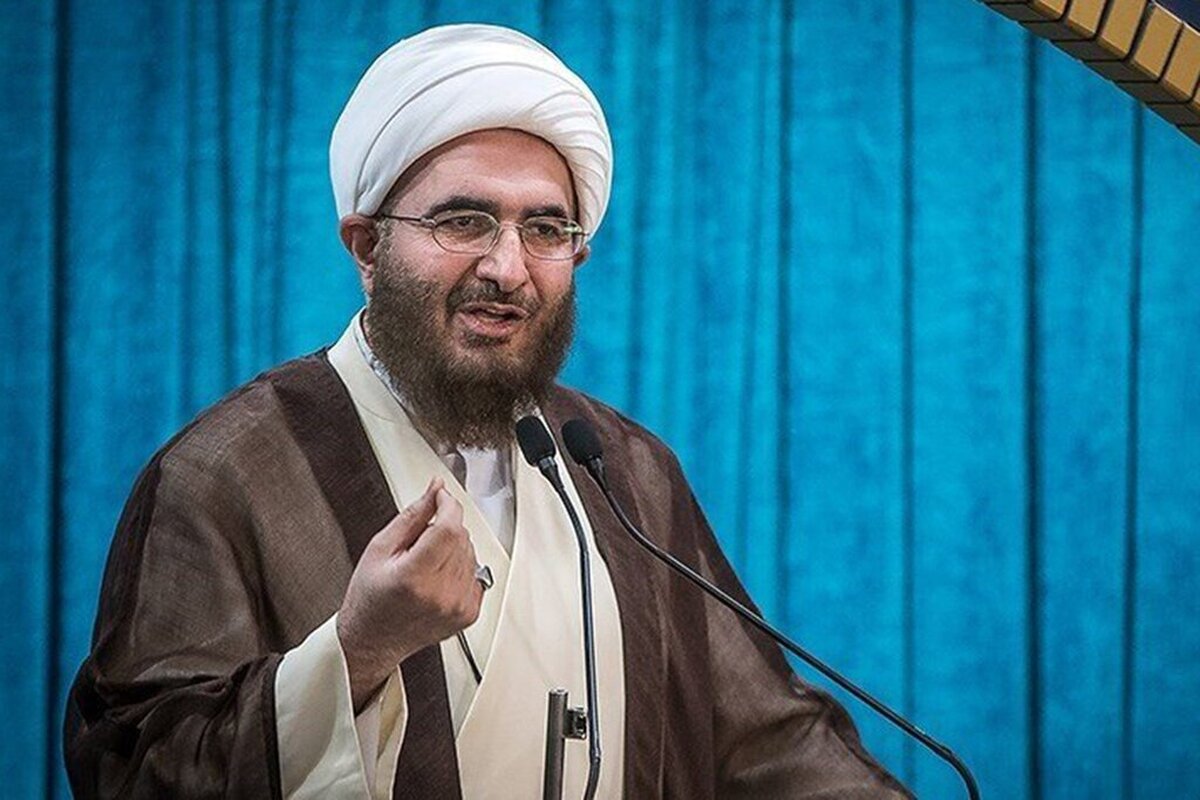 متأسفم که نمازخانه زیباترین و دلانگیزترین مکان مدارس نیست