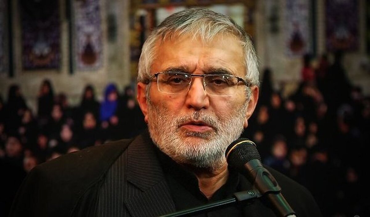 منصور ارضی: در پارک می‌نشینند و روزه خواری می‌کنند، از هم پذیرایی هم می‌کنند
